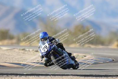 media/Dec-07-2025-CVMA (Sun) [[3e7d2de5dc]]/Race 12- Formula 40 MW and LW/